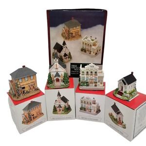 Liberty Falls Village Clara's Bakery, Wagon Works, Church, Carriage House‎